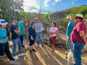 A Missão FIDA visita a experiência dos consórcios no Irapuá